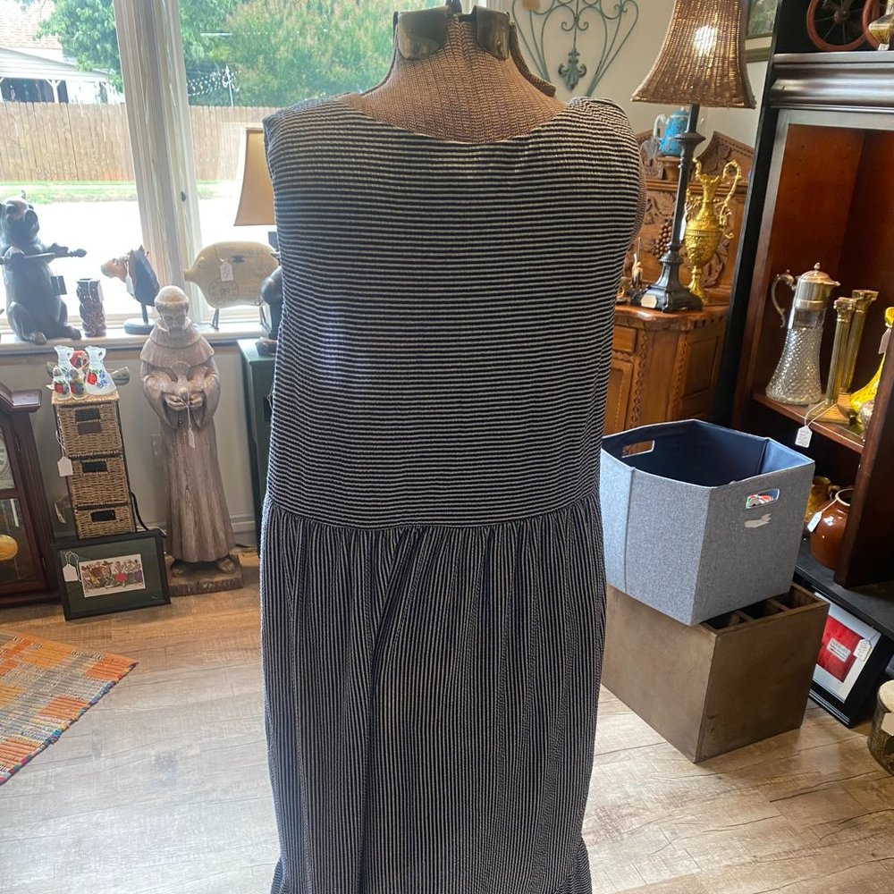 London Times Size 10 Sleeveless Striped Midi Dress